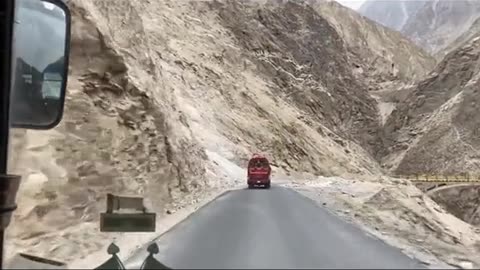 Dash cam captures the gilgit sakardu road Pakistan