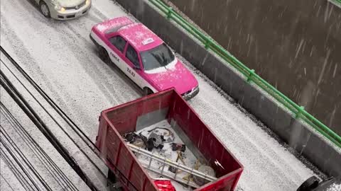 Strong Hailstorm in Mexico City Stops Traffic