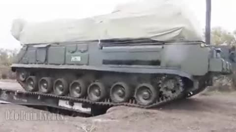 Russia sending in lots of real weapons and tanks to Ukraine. Now the real war is about to start now.