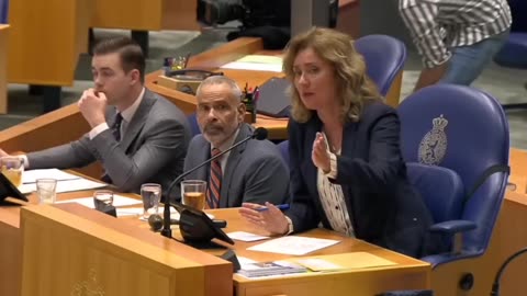 Kops (PVV) SLOOPT de VVD! 'Rutte & de VVD maken overal een PUINZOOI van!'