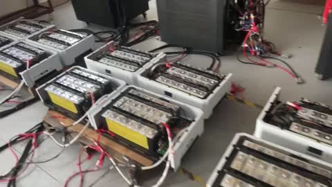 The aging test in the lab for energy storage battery PowerCube P5A