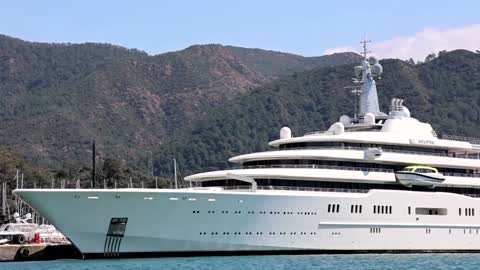 Second superyacht linked to Abramovich docks in Turkey