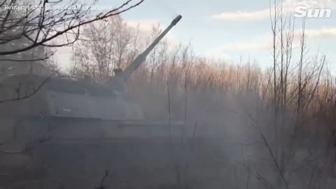 Ukrainian military near Soledar battlefield fire German-made howitzer at Russian positions