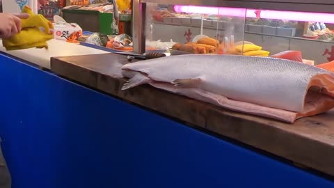 How To Fillet a Whole Salmon | Sashimi & Sushi -Taiwanese street food-6
