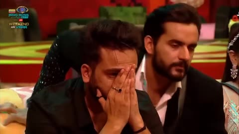 Elvish Yadav Is Cry 😭 And Very Emotional In Big Boss Salmaan khan Angry On Elvish Yadav In Big Boss