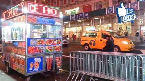 NEW YORK - Indian street food (FATHER & SON ) - Times Square