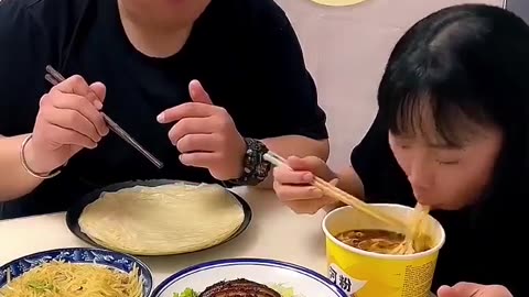 Most popular Chinese couple eating food 2023|