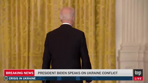 Joe Biden Walks Away After Ignoring Shouted Questions From Reporters On Russia/Ukraine Crisis