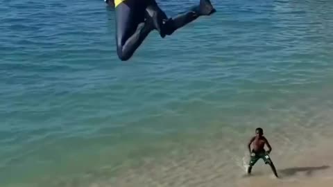 BatMan Lite jump Into Sea ⛵
