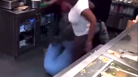 Black customer beats up a Chipotle employee for not putting enough meat