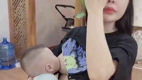 Little baby drinking milk mom #mom #baby