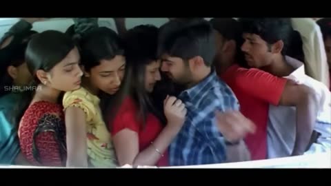 Hot Bollywood Romantic Scene on BUS