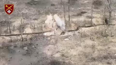 💥🕳️🇷🇺🇺🇦 Ukraine Russia War | Artillery Shell Hits Trench Next to 2 Russian Militants | RCF