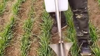 simple farming tools to fertilize crops...