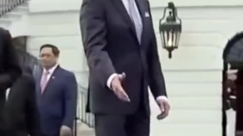 bidenhandshake