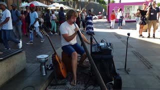 ANOTHER AMAZING STREET ARTISTS - MUSIC IS HEALING