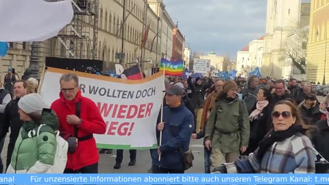 20.000 Protestors March for Peace in Munich to Protest Kamala Harris' Ukraine War