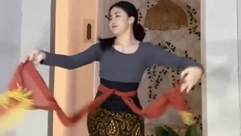 Cute Girl did Indonesian Traditional Dance