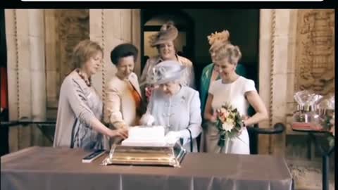 Queen Elizabeth Struggles " to Cut the Cake