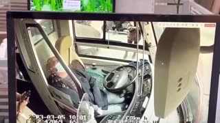 Bus driver suffers a 'SADS' behind the wheel, his mask gives away his covid vaccination status.