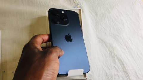 Unboxing iPhone 15 Pro