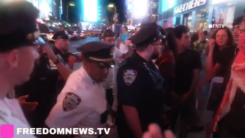 A 4 year old child was pepper sprayed by pro-Israel Zionists in Times Square, New York City