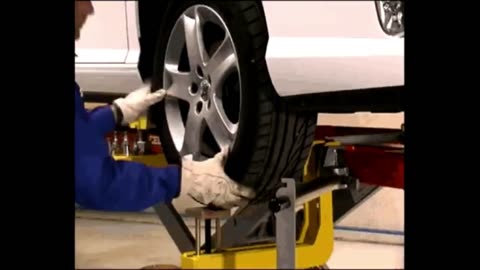 COLLISION REPAIR HISTORY WITH THE LIFTING TABLE LYNX BY CELETTE
