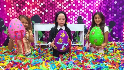 Nastya and her friends decorate playhouse and other adventures of friends.