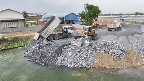 Ep22,The DumpTruck SHACMAN Transportation Stone Pour Into Deep Water With Wheel Loader Push Stone