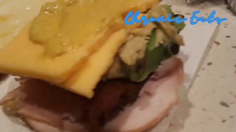 Turkey sandwich build