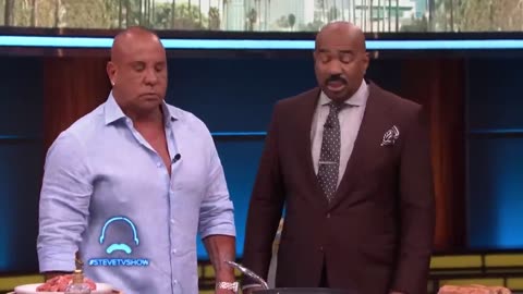 Inspiring Cook Gets Emotional While Meeting Steve Harvey 😭👨‍🍳