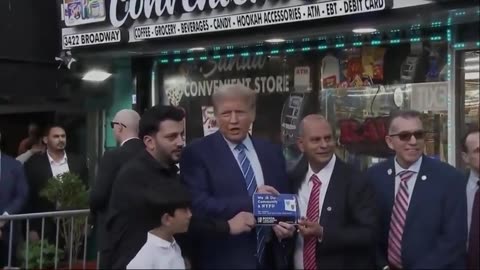 Trump Gets A HUGE Welcome In Democrat Run Harlem, NY