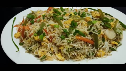 Restaurant Style Egg Fried Rice _ Chinese Rice Recipe _ Family's Hot Plate (1)