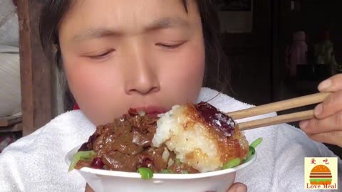 Homemade glutinous rice, red dates and dried vegetable rice, simple