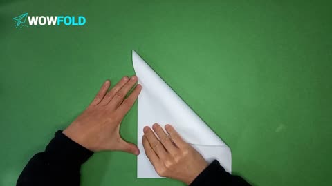 Flybird - folding a paper airplane