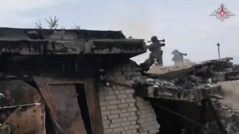 Russian T-90M Proryv tanks support Tula paratroopers with dense fire