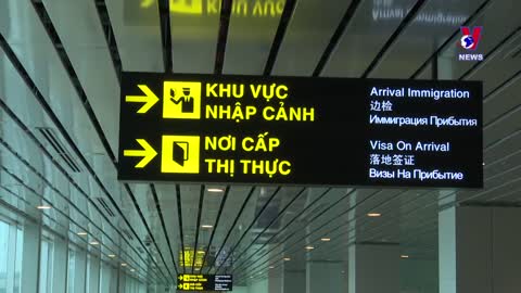 Vietnam fully reopens borders to tourists