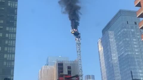 Black smoke rises in Manhattan after crane collapse
