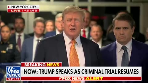 USA: Donald Trump: Every legal scholar says there's been no crime!