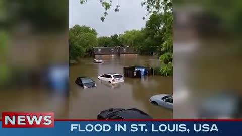 USA- Historic St. Louis Flood! The city goes under water