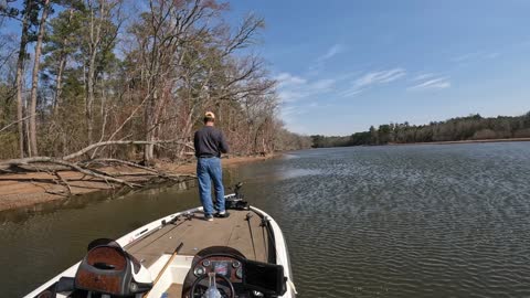 0:00 / 5:25 Late winter River Bass- On the water.