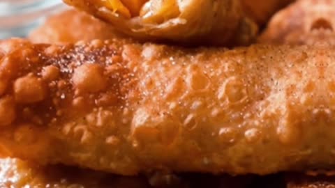 The best peach cobbler egg rolls recipe ever! 🔥#peach #peachcobbler #peachrecipe