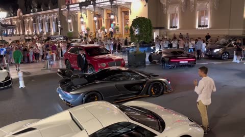Bugatti Chiron sports startup sound