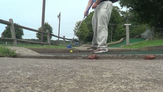 Sam Sitar plays minigolf #2 20180730 - ‎141839