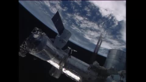 SpaceX Dragon ship arrives at the International Space Station