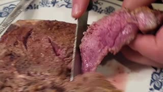 Cutting Steak With A Regular Knife - Hilarious Steak Myth Test#food#steak#dinner#meat#carnivore#fyp