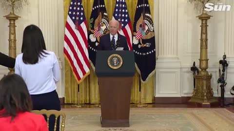 Joe Biden completely forgets what he is talking about in excruciating press conference