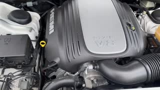 2016 White Charger Engine