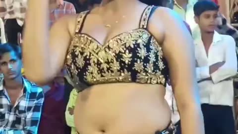 Hot Bhojpuri girl dance 😜