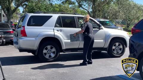 Cape Coral Police Department Donate Thanksgiving Dinner to 40 Families with Help from Donor